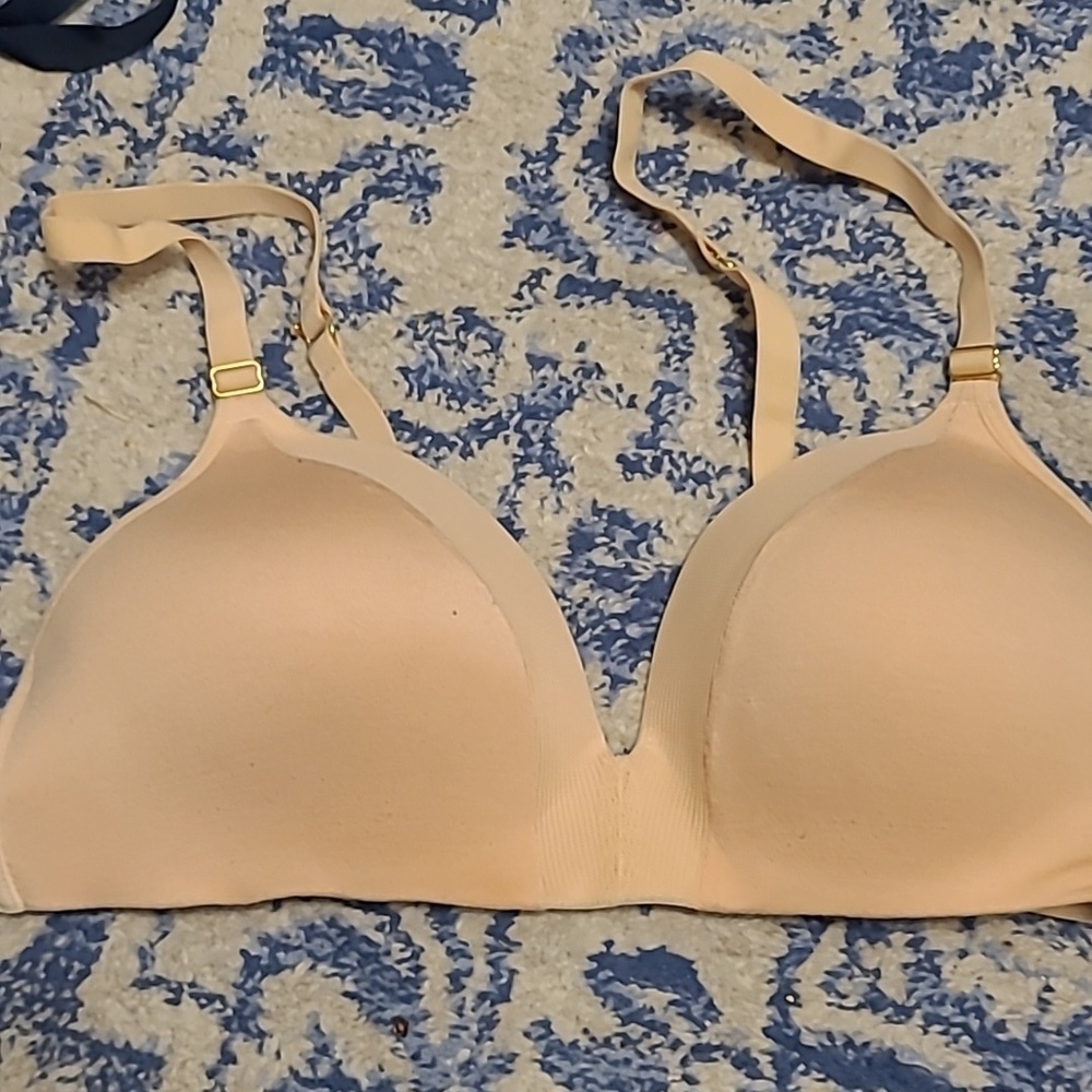 Lively sz 36 C nude wireless bra WL213